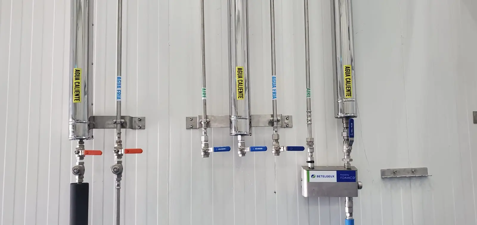 Sistema Pressfitting de acero inoxidable con líneas para agua y aire